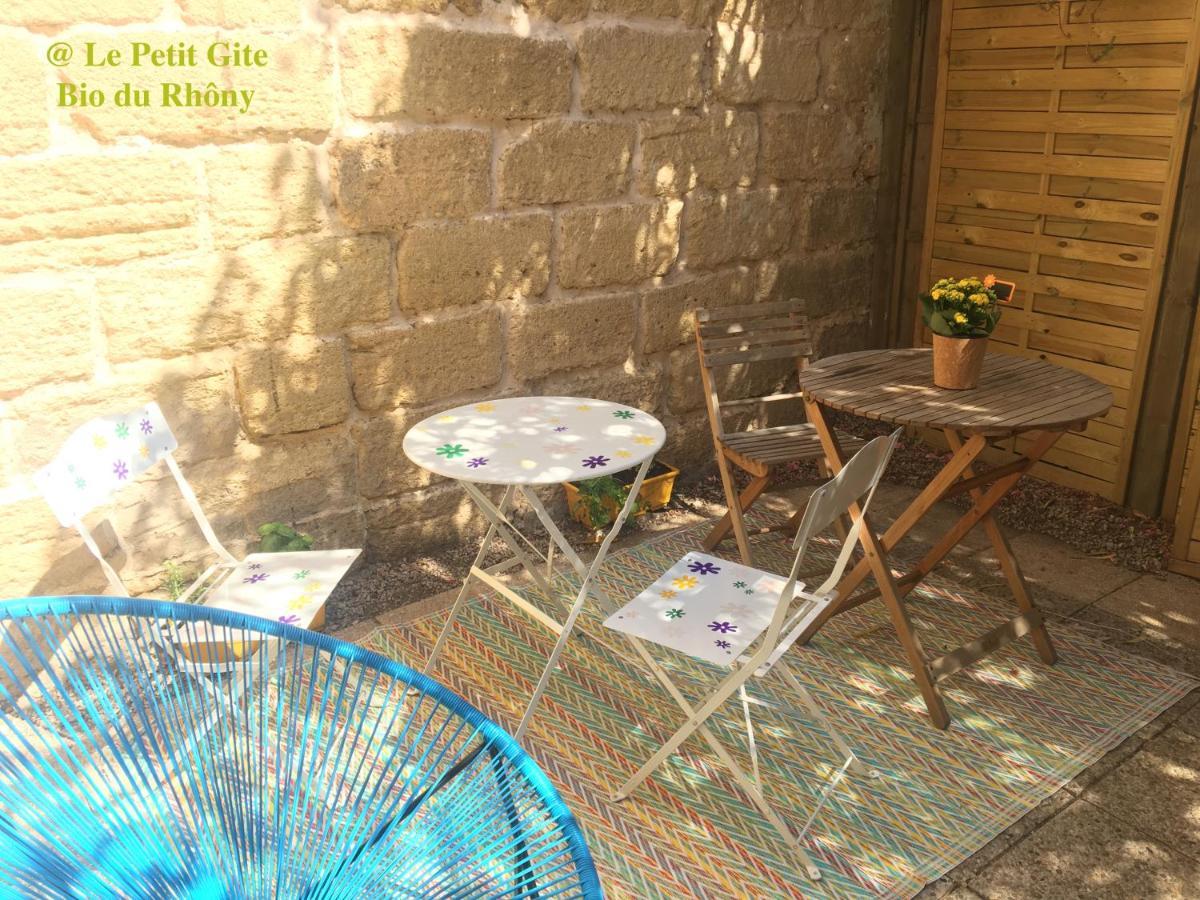 Le petit gite Bio du Rhôny Le Cailar Exterior foto